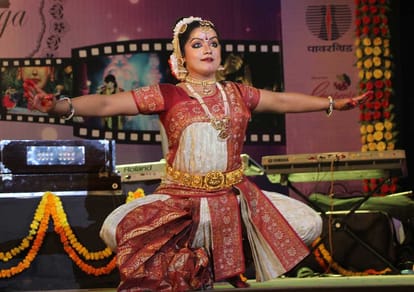 tribute for saint kabir at sur ganga music festival