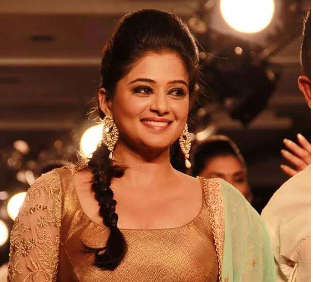 Meet Vidya Balan's sister and cousin Priyamani, Priya Balan