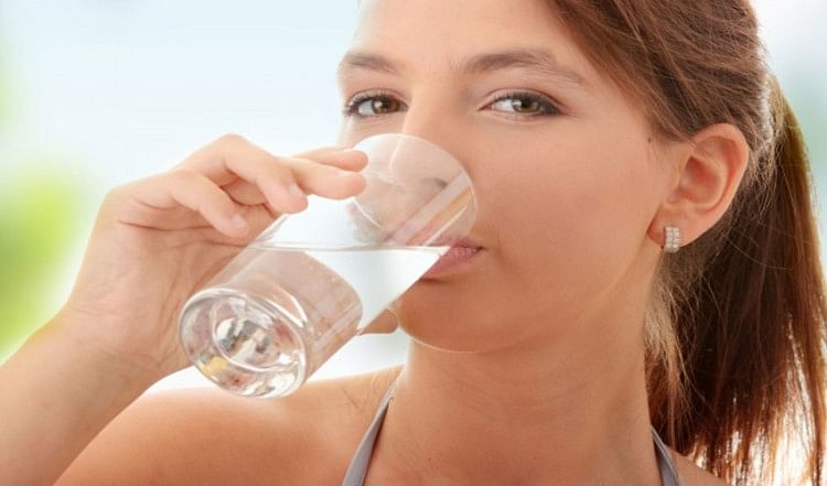 if-you-want-to-reduce-weight-then-drink-water-at-this-time-amar-ujala