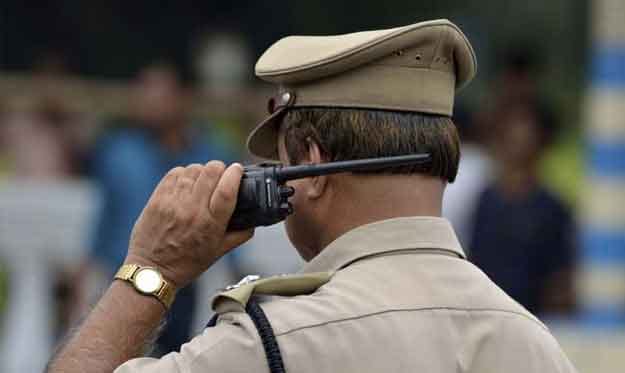Forced witnesses to flee, threatens given by killers