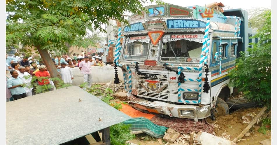 horreble accident at charkhi dadri in haryana