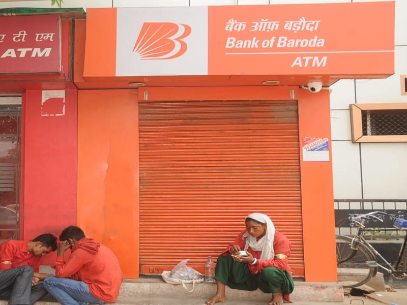 no cash in atm near tajmahal in agra 