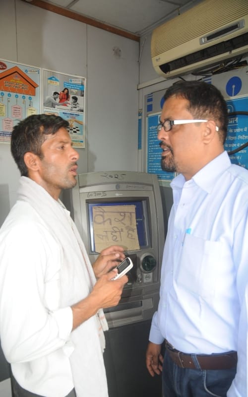 no cash in atm near tajmahal in agra 