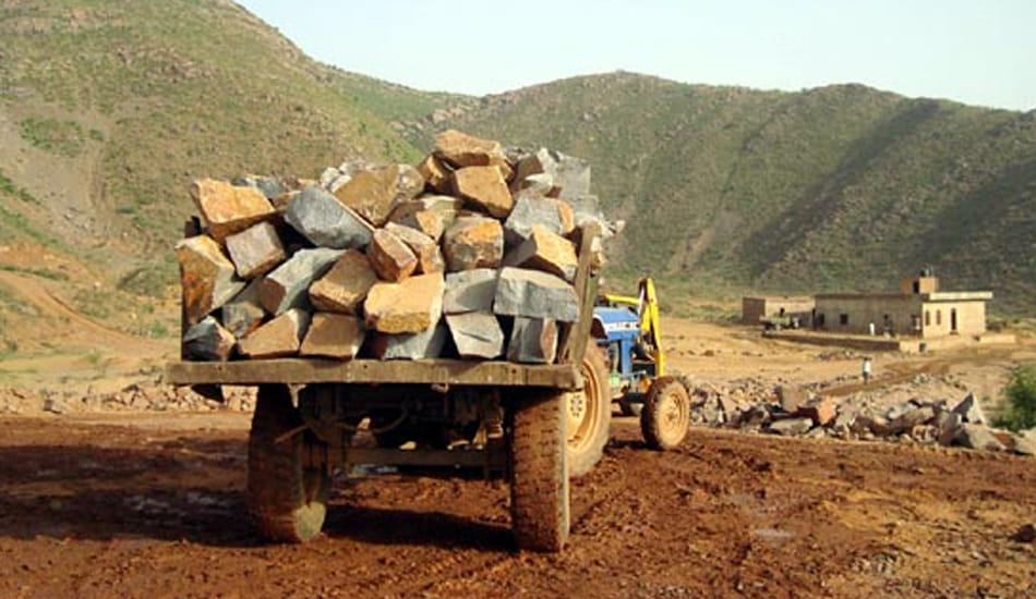 illegal mining ongoing in hamirpur here is proof