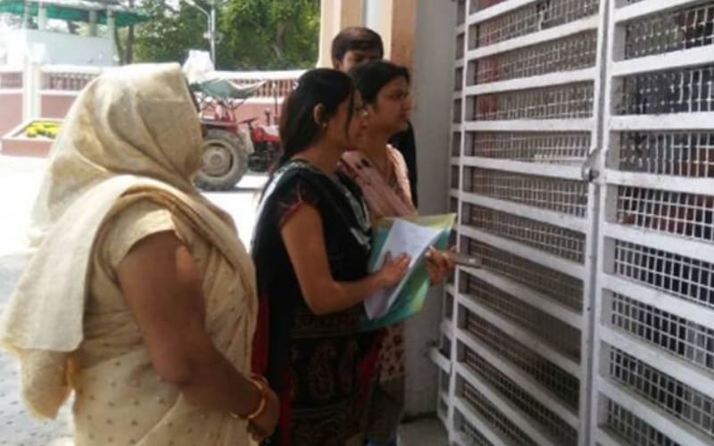 gayatri prajapati family went to see governor