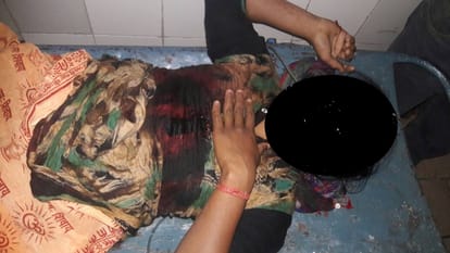 girl shot after eve teasing by a man in agra