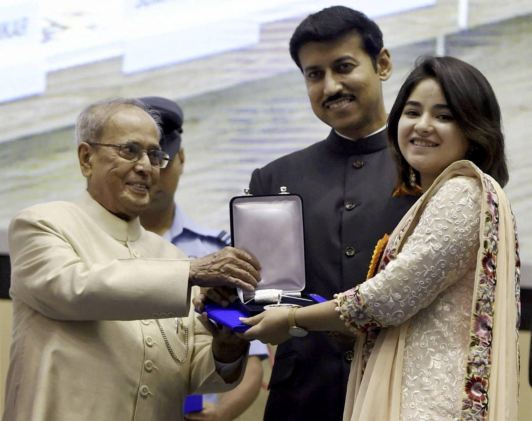 President Pranab Mukherjee presents 64th National Film Awards