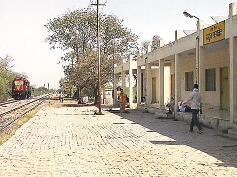 yamuna south bank railway-station