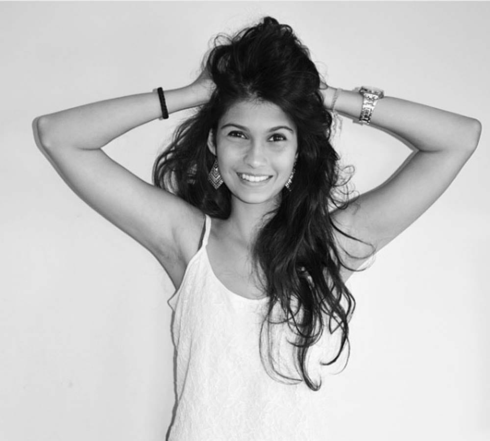 Deepak Tijori's daughter Samara Tijori's bold act in short film 'Grand Plan', Sara and Jhanvi