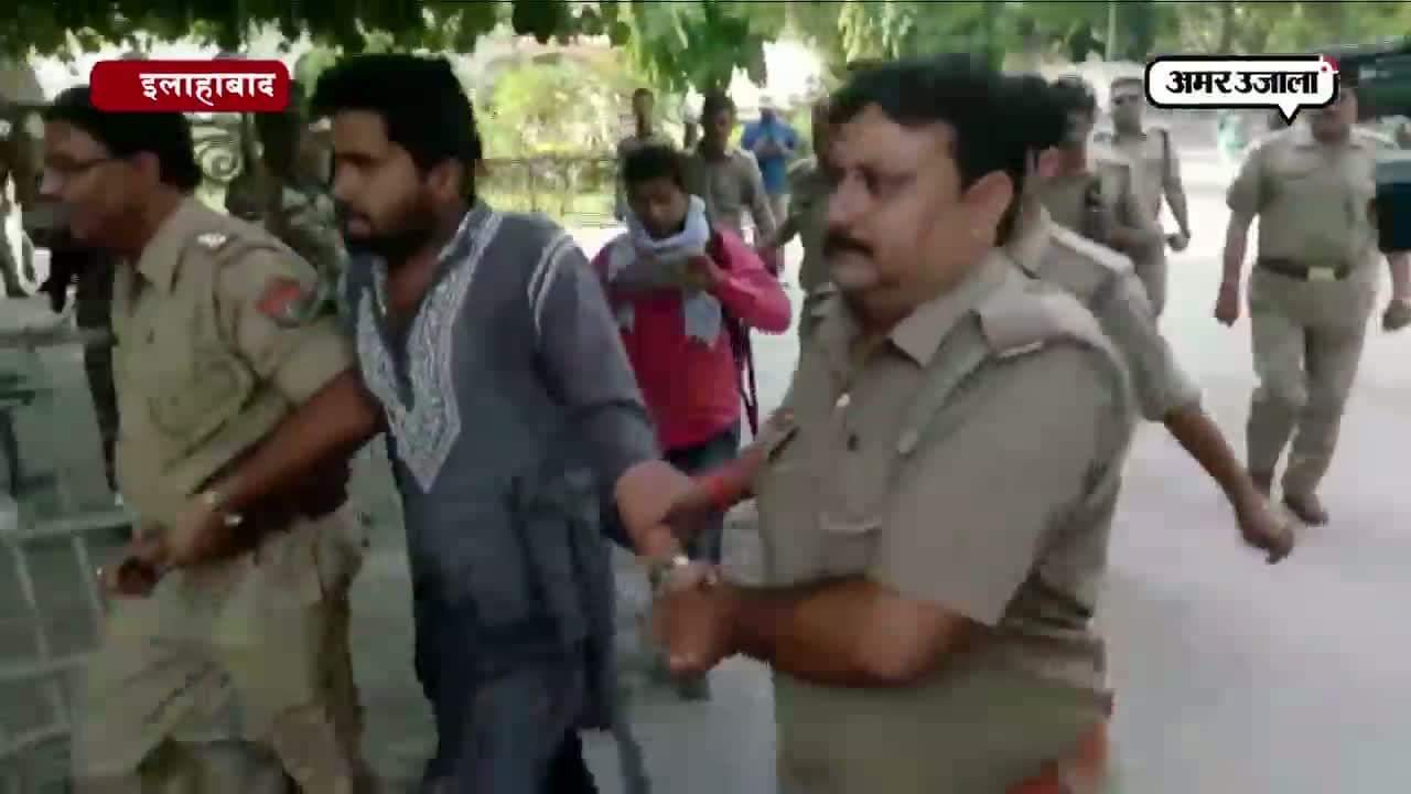 इलाहाबाद यूनिवर्सिटी विवाद: आत्महत्या करने को उतारू हुआ छात्र