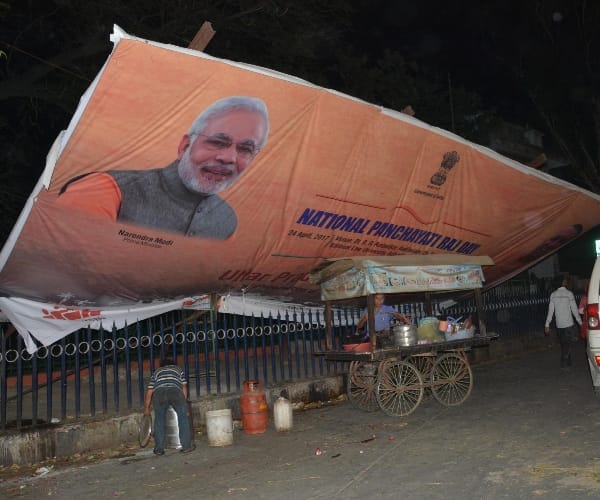 fast winds in Lucknow.