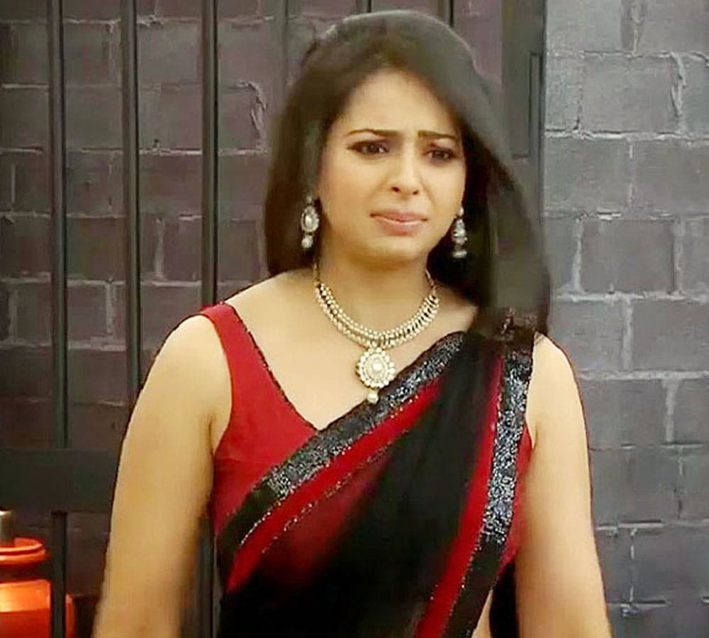 adult film actress monica castelino new entry in kapil sharma show