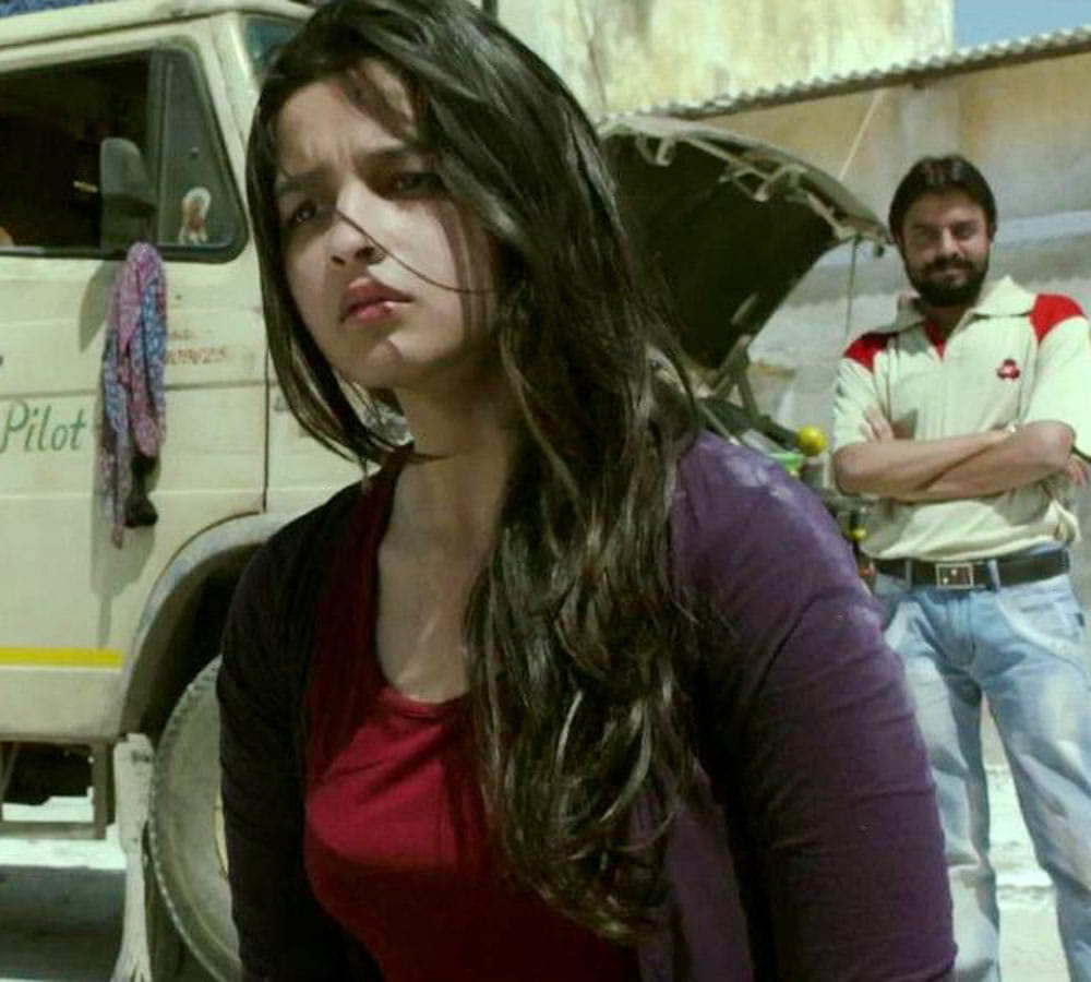 Alia Bhatt Have An Angry Encounter With Fans At The Gym