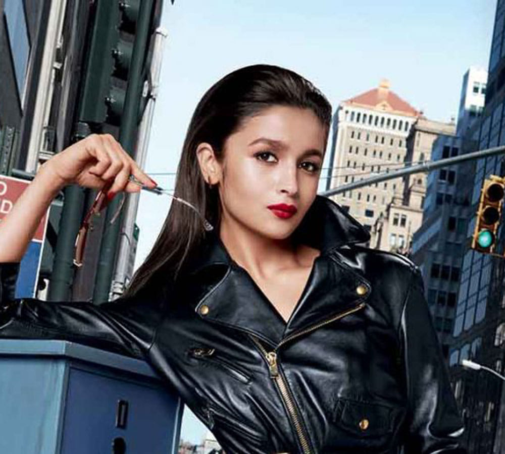 Alia Bhatt Have An Angry Encounter With Fans At The Gym
