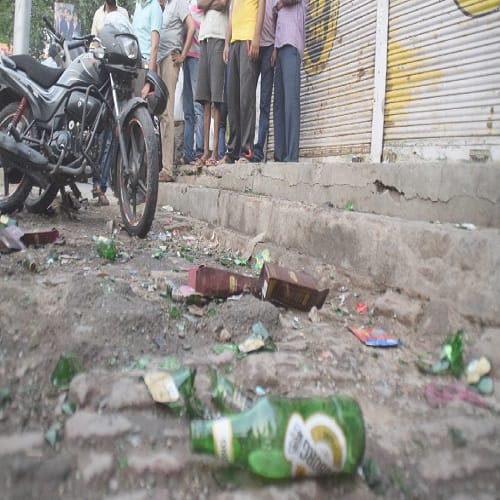 Women spoke on contracts, shot in bottles of liquor bottles, view photos