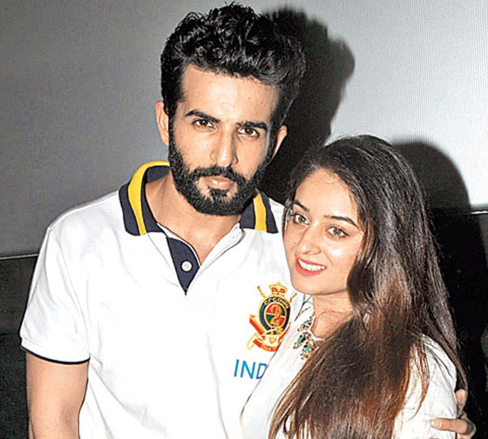 mahi vij slapped a man in mumbai night club