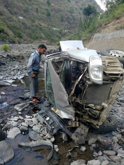 Couple dies in car accident