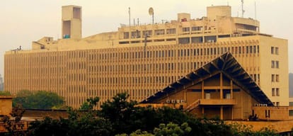 to reduce suicidal streak in iit students, iit delhi brings less theory more practical