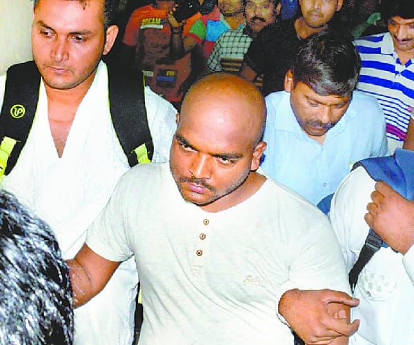 the story behind arrest of ISI agent aftab.