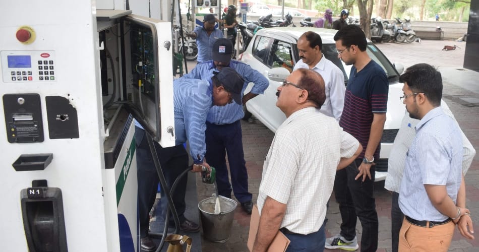tips to avoid oild theft on petrol pump