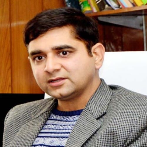 Martyr Paramjit singh daughter adopted by IAS officer Yunus Khan and IPS officer Anjum