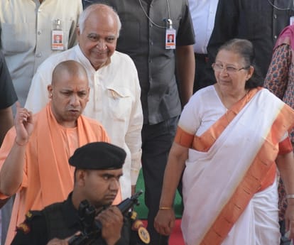 Sumitra mahajan addresses BJP MLA in Lucknow.