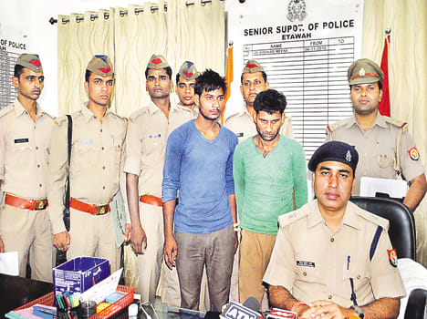 Police threw two cattle thieves