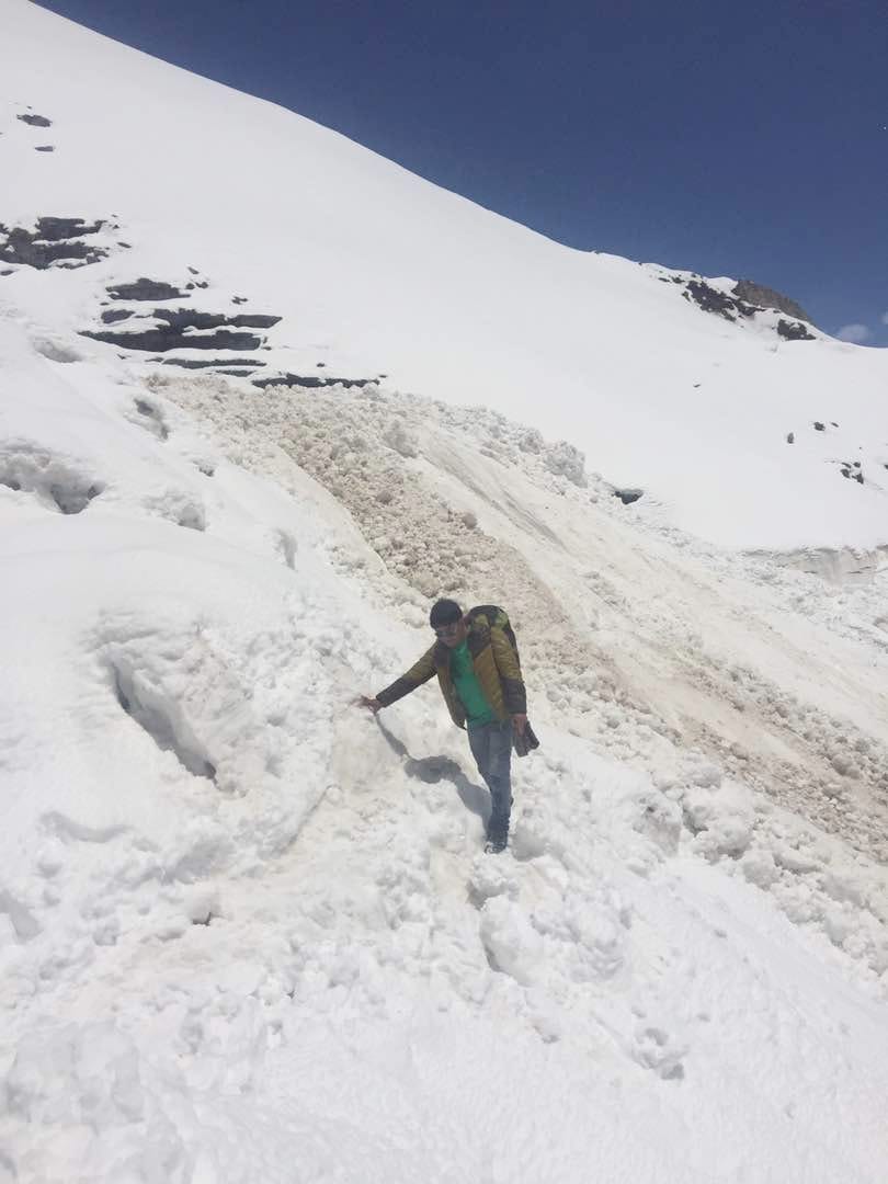 avalanche and land sliding, rohtang road closed  