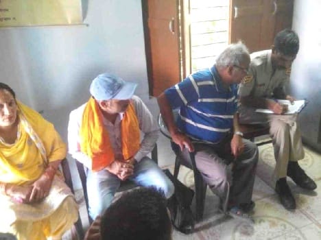 panchyat secretary bitten by youngster