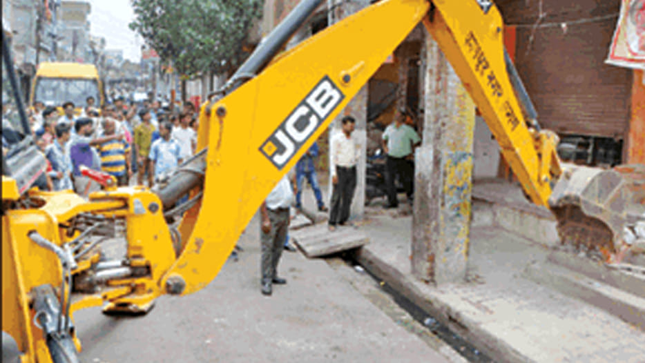encroachment by municipal corporation and police