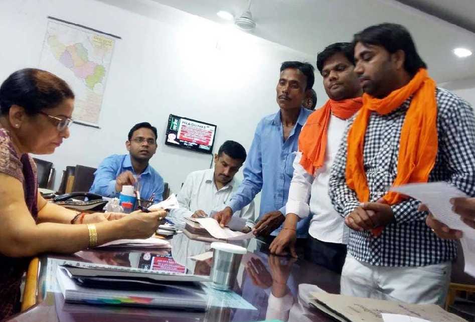 DM has given a memorandum to remove liquor shops