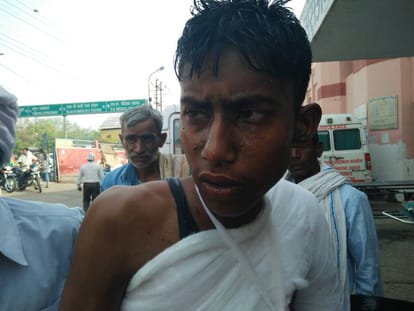 15 died after truck fall in drain in etah