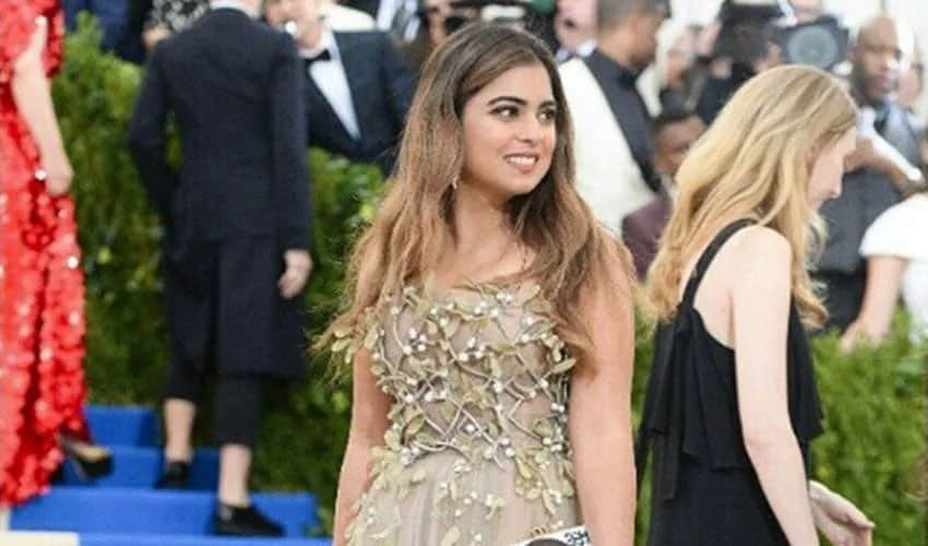 Isha Ambani makes a stunning debut at MET Gala 2017