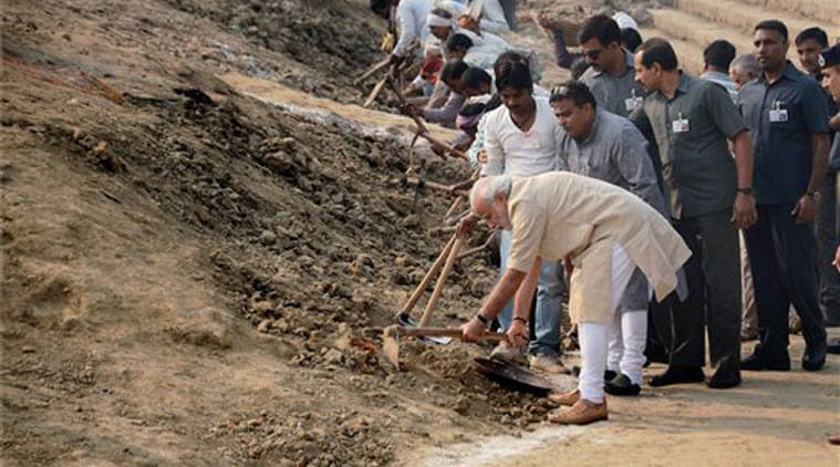 pm constituency give honour pm modi to become first in cleanliness survey