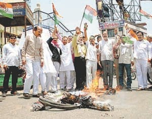 Congressmen blast Pak PM blast