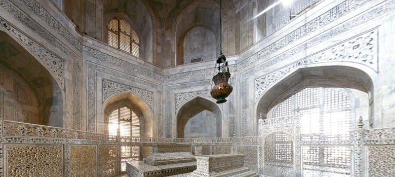 lord curzon gifted this precious thing to tajmahal also famous in egypt