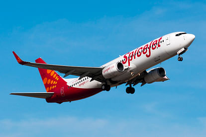 SpiceJet flyers on Delhi airport's runway after waiting for bus