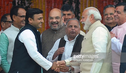 akhilesh yadav told truth of narendra modi and mulayam singh viral photo