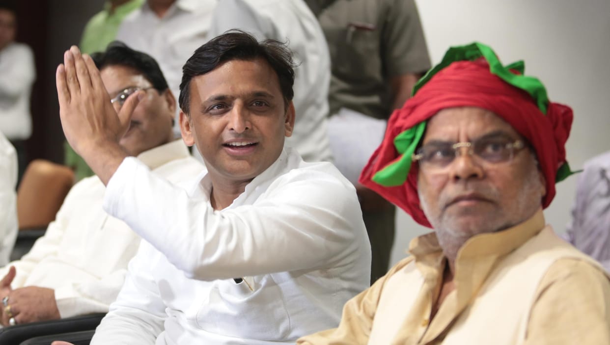  akhilesh yadav addresses SP leaders in Lucknow.