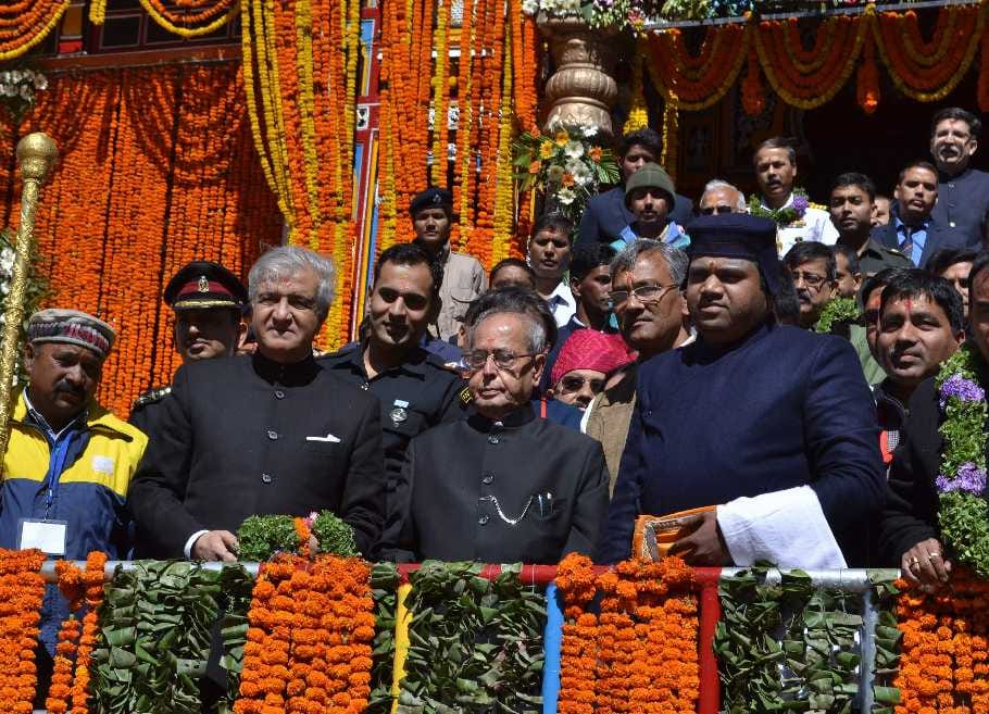 President Pranab mukherjee liked garhwali gift in badrinath
