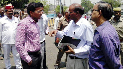 poor construction of govindpuri bridge