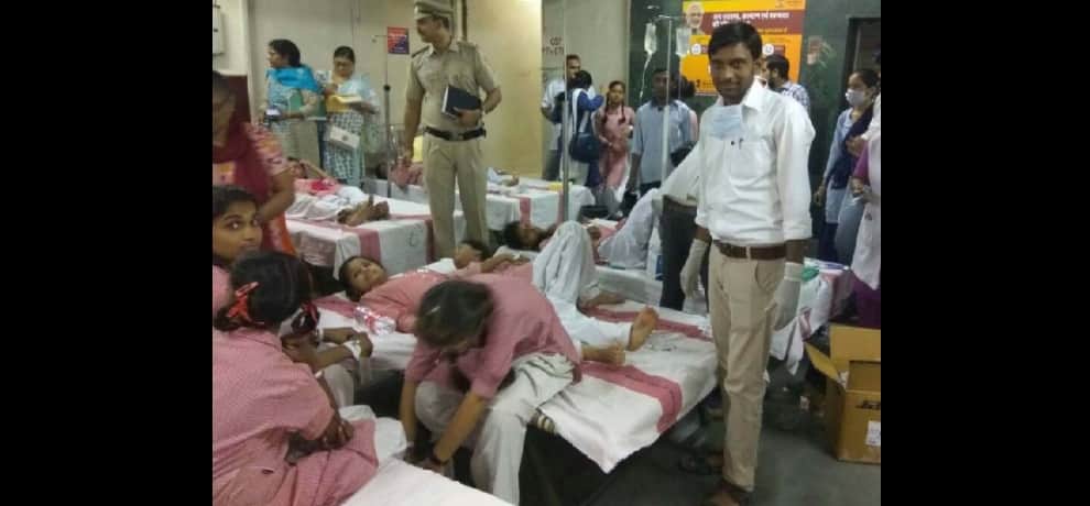 300 girl students taken ill due to chemical leakage in Delhi