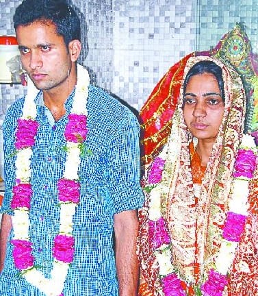 Punishment, lover couple married in police station