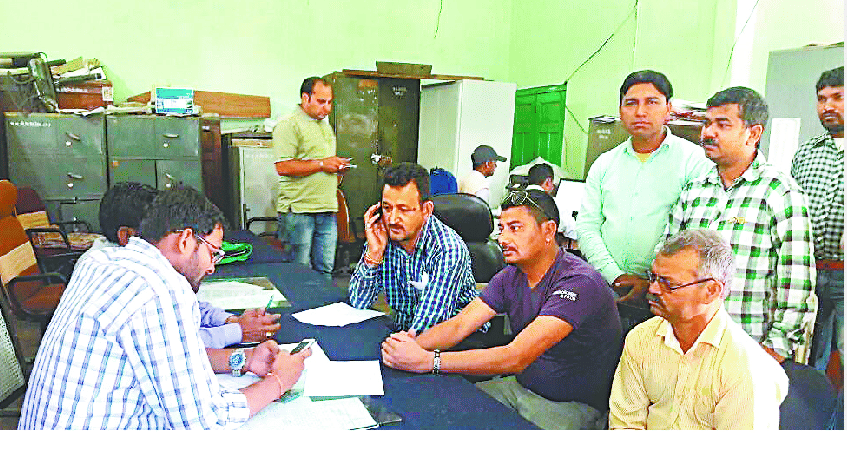 Traders flutter after digging the road