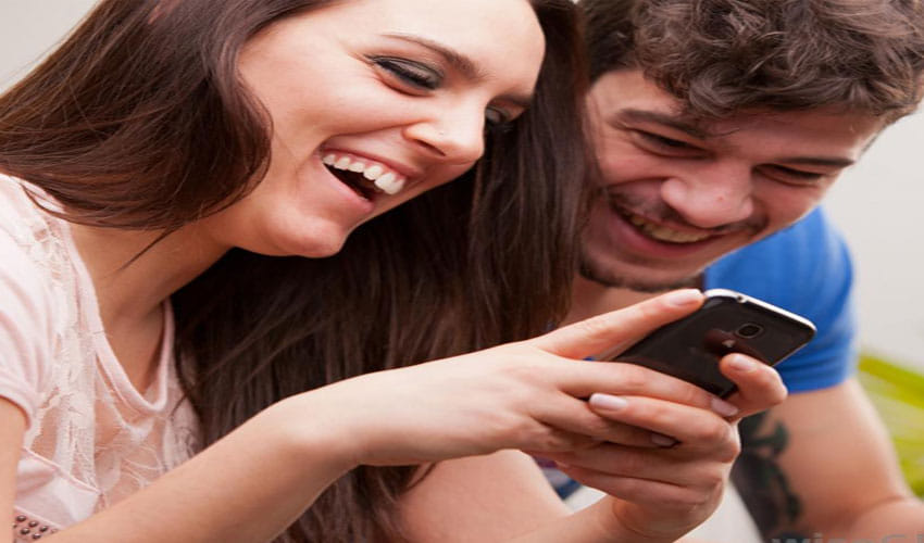 Messaging can help you to make your love bond strong