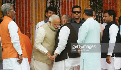 akhilesh yadav told truth of narendra modi and mulayam singh viral photo
