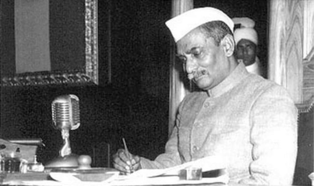 Today's History: Birth of First indian President Rajendra Prasad, Dev Anand die