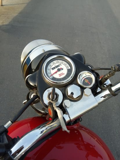 Road test review of Royal Enfield Classic 350 Redditch