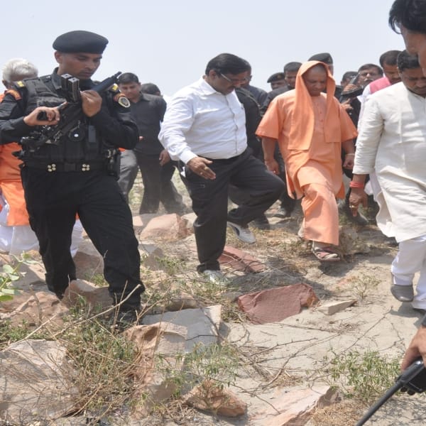 thorn pricked in cm yogi's foot in agra