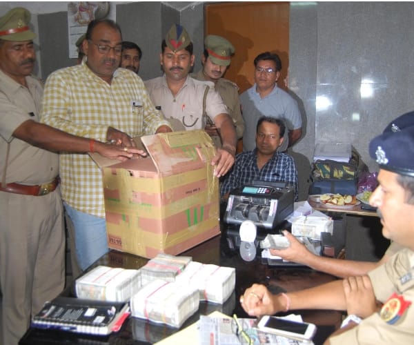 seven and half crores recovered   from wine business man's car.